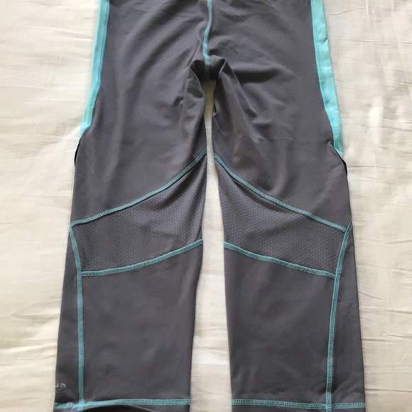 CHAMPION C9 Blue/Green Gray Crop Leggings Sz M - Picture 6 of 9
